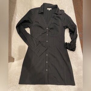 Absolutely beautiful shirt dress. Excellent condition, like new N/T